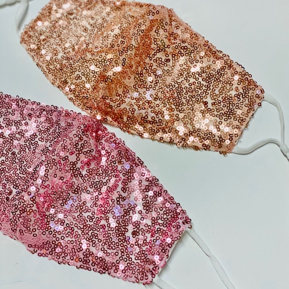 🔥2/$15🔥2 Champagne Gold & Pink Sequin Face Mask - Picture 4 of 8